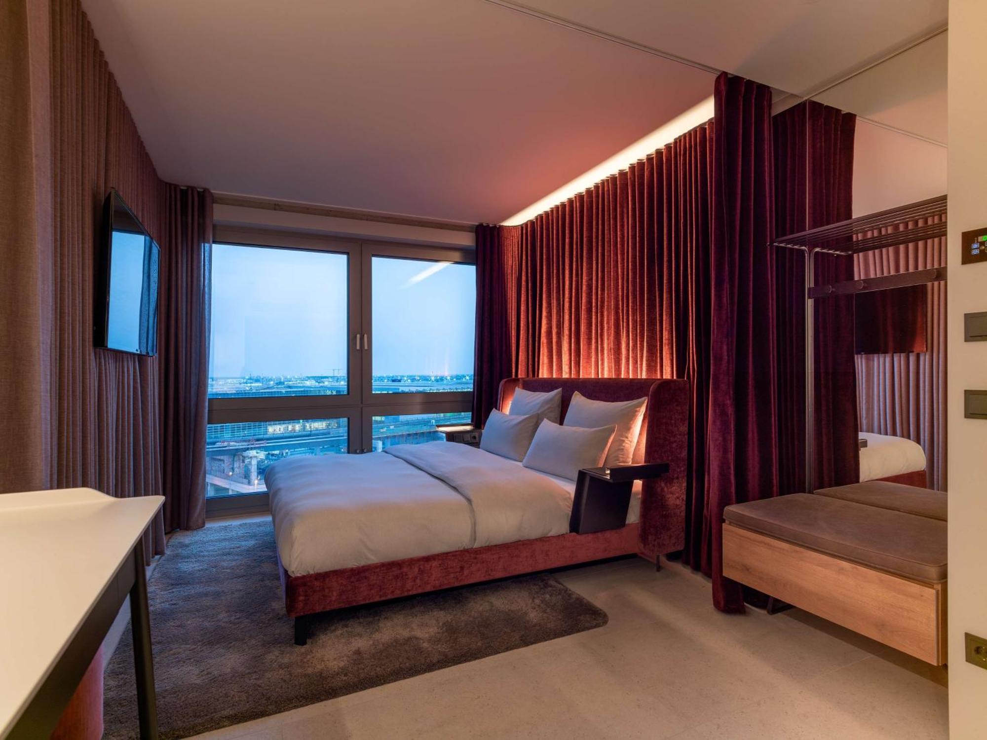 B'Mine Hotel Frankfurt Airport Frankfurt am Main Dış mekan fotoğraf